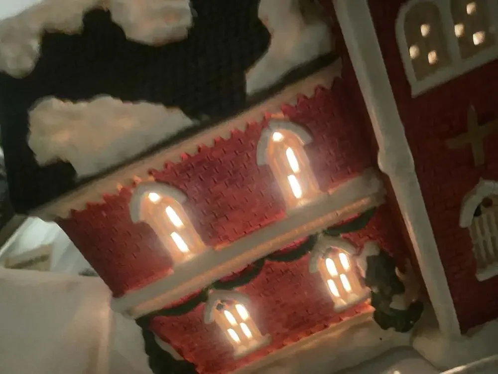 Village Square 1998 Christmas Lighted Church Decor